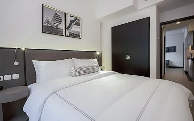 Le Mansion Senopati Hotel - photo 4