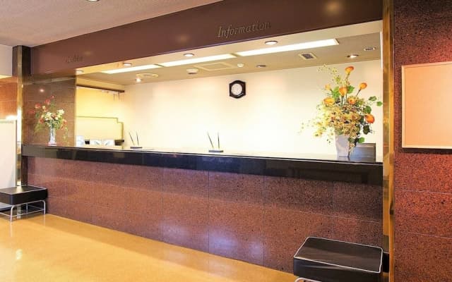 Hotel Oaks Shin-Osaka - photo 2