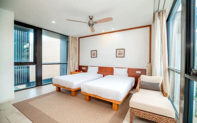 Beachfront Villa Danang Beach - photo 4