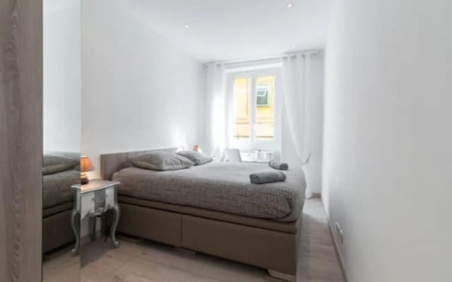 Le Rossetti 2 - F2 Lumineux, Ascenseur, Climatisation, Coeur Vieux-Nice - photo 2