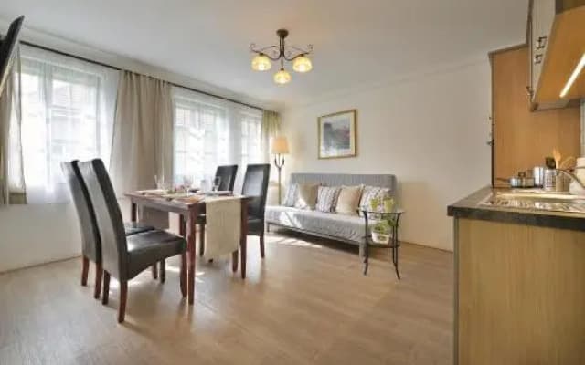 Nobles Apartments - photo 3