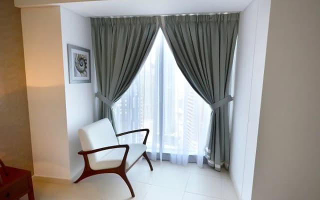 KOH - Cayan Tower - photo 4