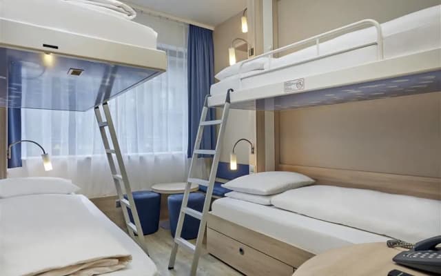 H2 Hotel Berlin Alexanderplatz - photo 5