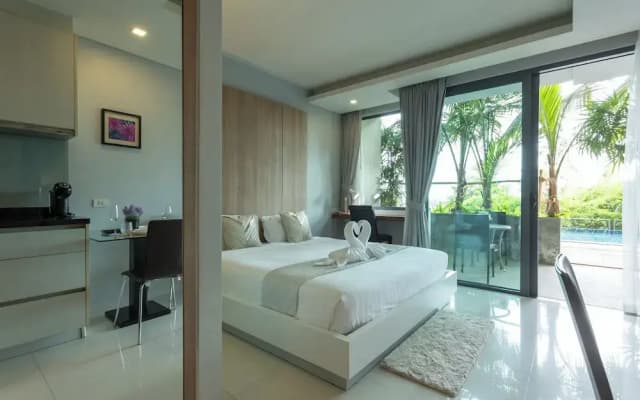 Luxury Everything Walking Distance c112 - photo 5