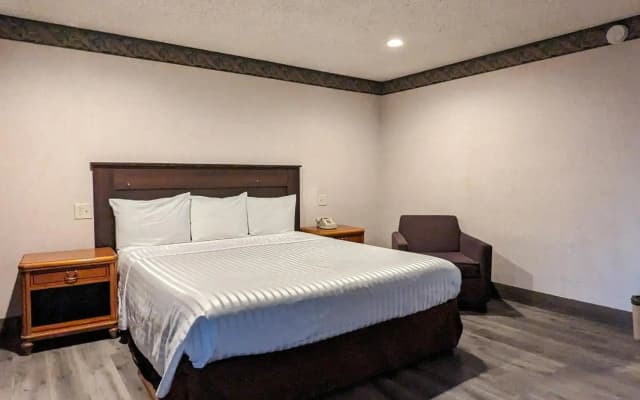 Valley Inn - photo 4