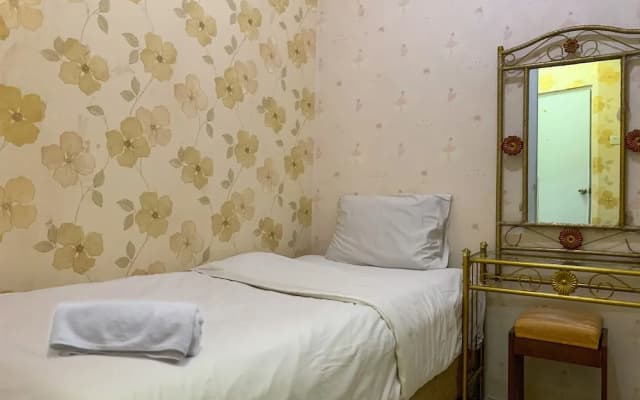 Comfort 2Br Apartment At Green Pramuka City - photo 2