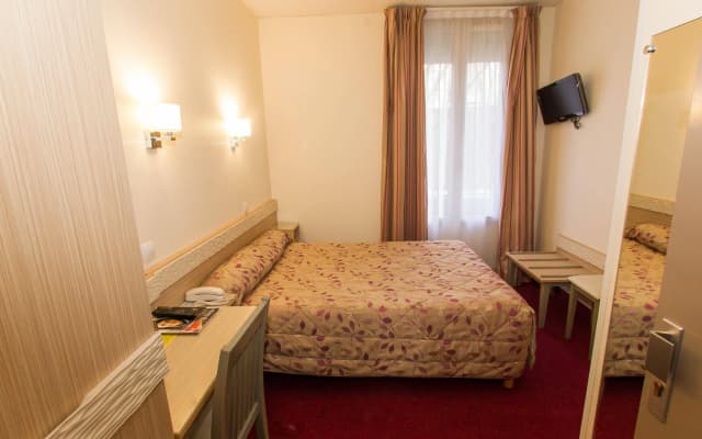 Hotel Lilas Gambetta - photo 3