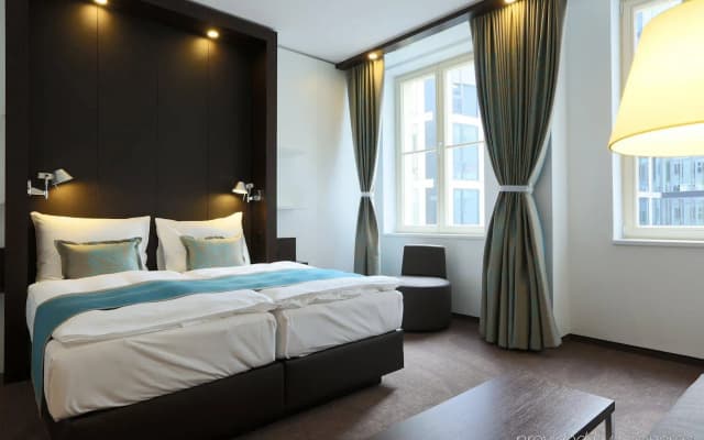 Motel One Prague-Florentinum - photo 2