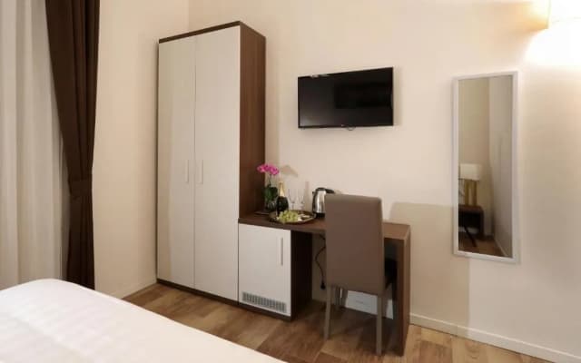 Elegant Rooms Roma - photo 3
