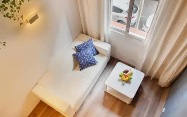 Barcelona Park Apartment - photo 2