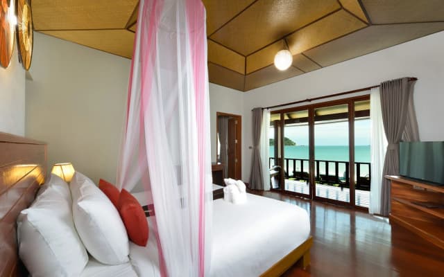 PingChan Koh Phangan Beachfront Resort - photo 4