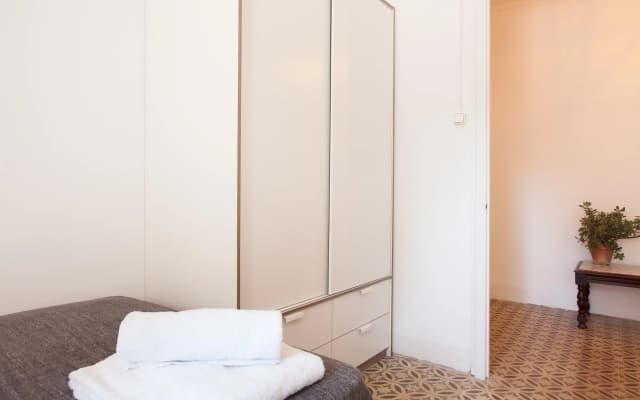 Consell Cent Apartments - photo 4