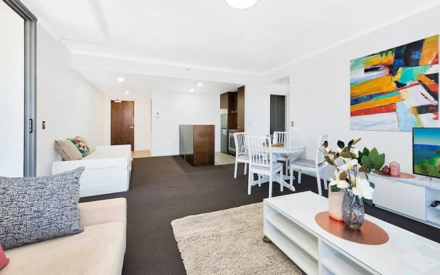 Contemporary Apartment Living - photo 3
