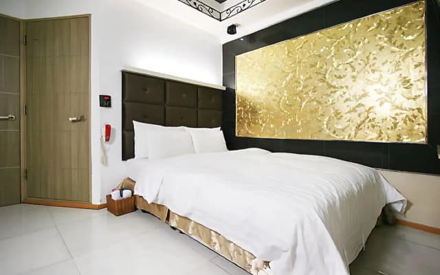 Hit Hotel - photo 5