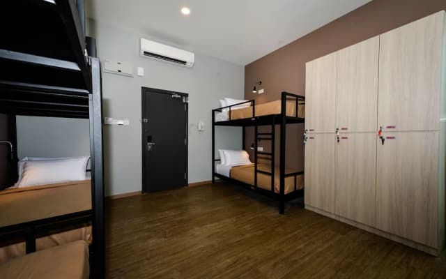 OYO Townhouse, Selayang formerly RHR Hotel - photo 2