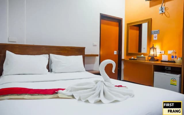 First & Frang Hotel - photo 4
