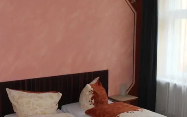 Bear Inn Hostel & Appartment - photo 2