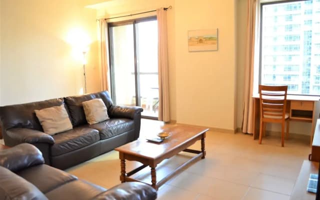 Large 1 Bed - Affordable fully furnished 1BR with balcony and a great marina view! - LSE - photo 2