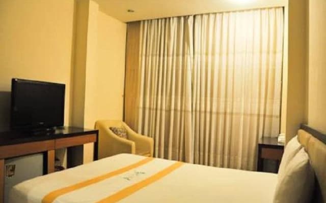 99 Hotel - photo 3