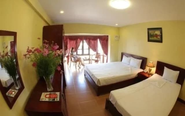Royal Orchid Hotel - photo 2