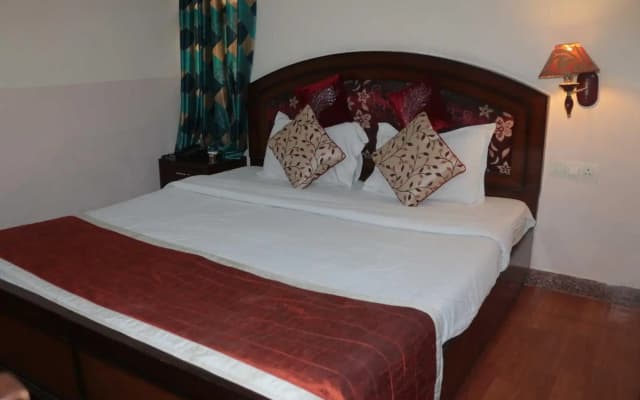 Hotel New Empire - photo 2