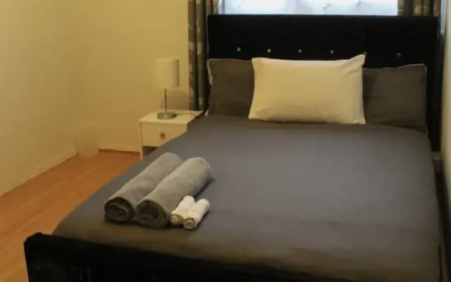 Lovely 2-bed Apartment in London - photo 4