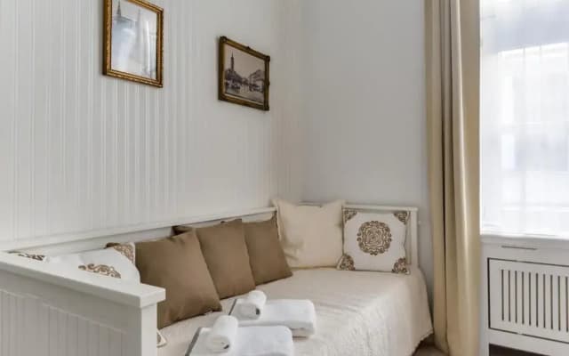 Chestnut & Eliza Suites - Superior Homes - photo 4