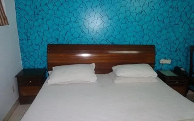 R S International - photo 5
