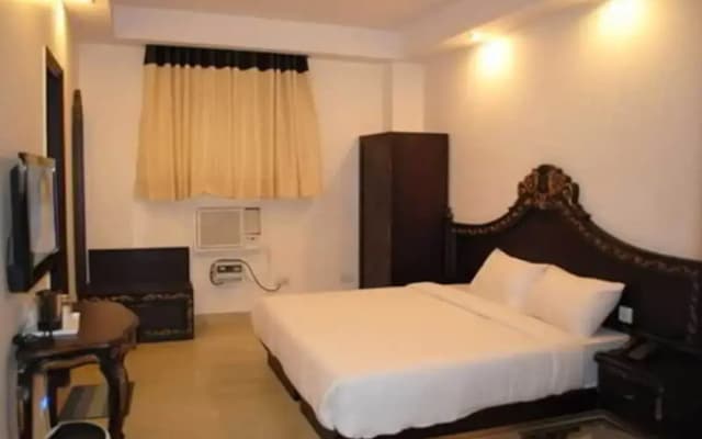 The Tulip Inn Karol Bagh - photo 2