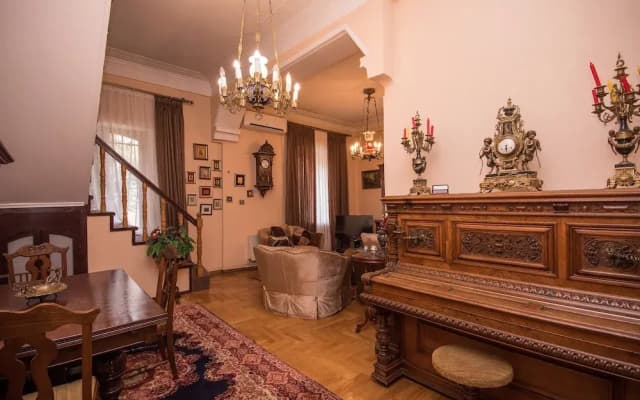 Lia's Guest House - photo 2