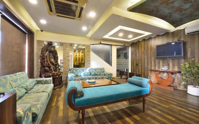 Hotel Clark Heights - photo 3
