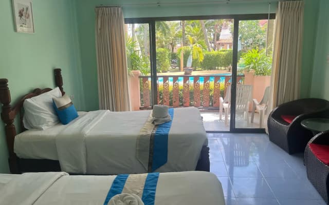 Lanta Seafront Resort - photo 4