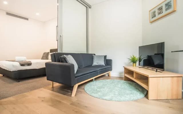 Cozy Studio Near Eastvilliage Shopping Center - photo 4