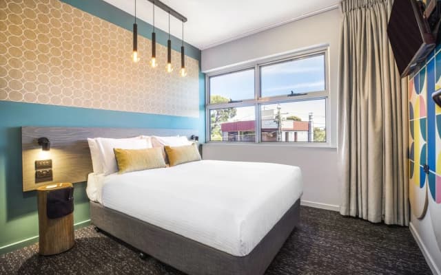Royal Hotel by Nightcap Social - photo 4