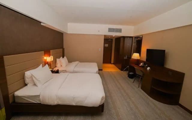 The Grand Lux Hotel - photo 3