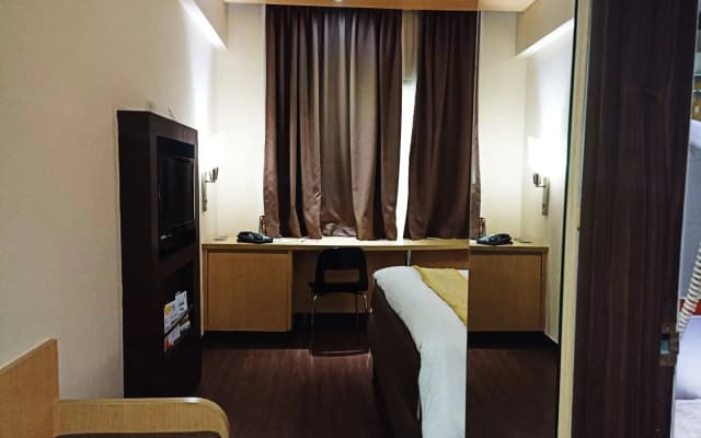 Tamarin Hotel Jakarta - photo 5