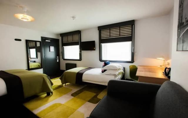 The Wellington Hotel - photo 2
