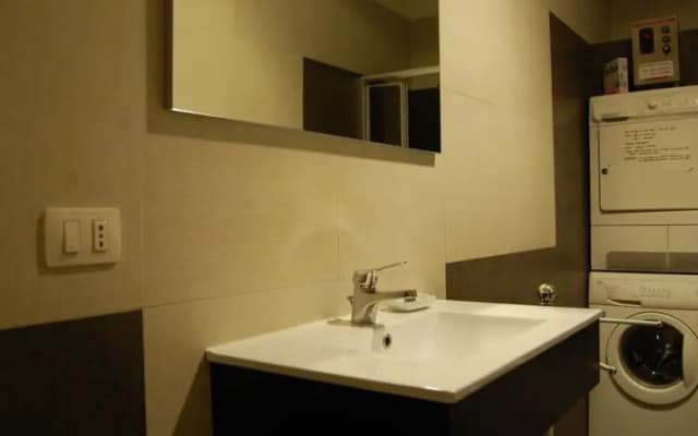 Rsh Guardiola Apartments - photo 5