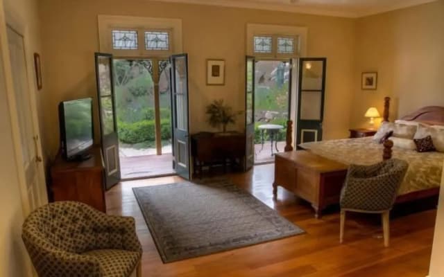 Tizzana Winery Bed & Breakfast - photo 3