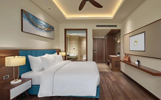 The Watson Premium Halong Hotel - photo 4