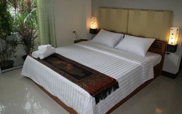 @ The Beach Hotel - photo 4