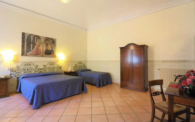 Hotel Bavaria - photo 2