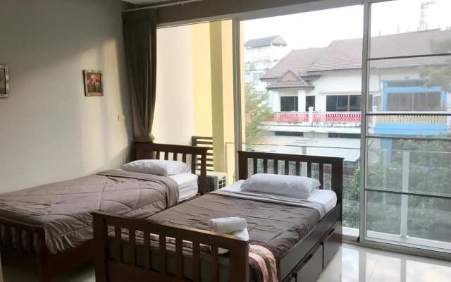 Egg Colony Hotel - photo 5