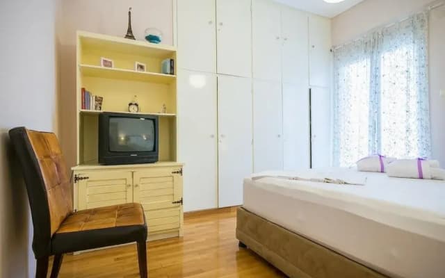 Comfortable Central Athens Flat by Cloudkeys - photo 2