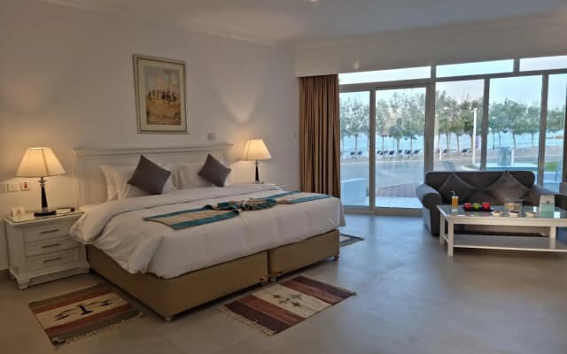 Holiday Beach Resort - photo 3