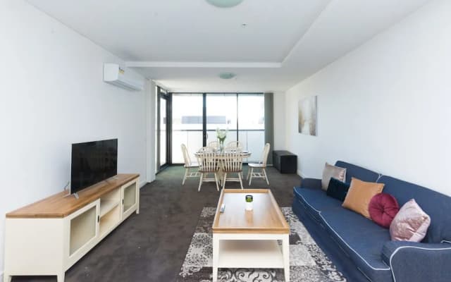 Boutique Modern Home - photo 3