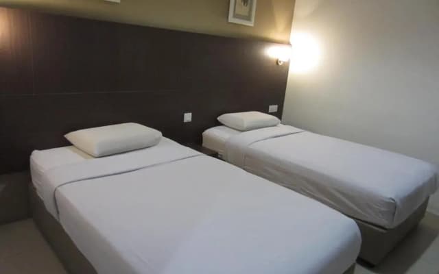 Radiant Hotel - photo 3