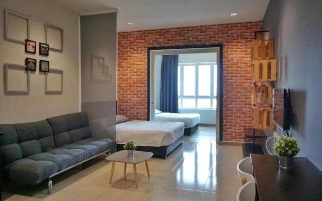 PM Octagon Suites And Apartment - photo 3