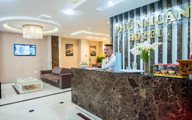 Phu Nhuan Hotel - photo 2