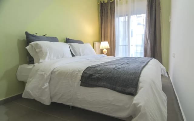 Down Town Modern Apartments - photo 4